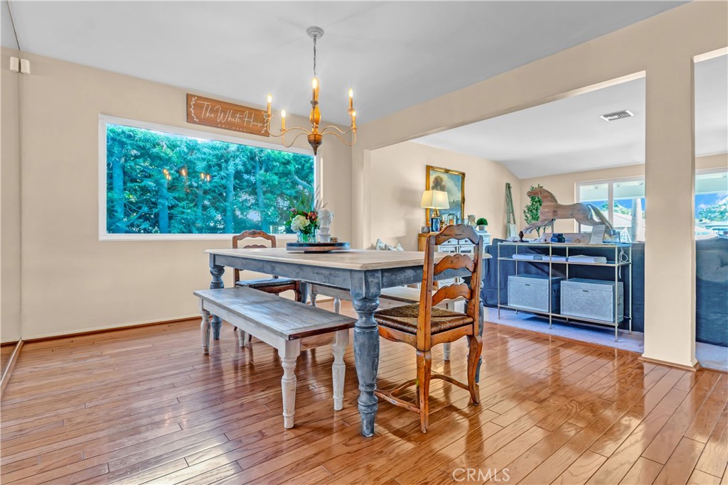 MLS #DW25192349 image #9