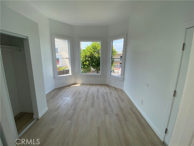 MLS #DW25192363 image #4