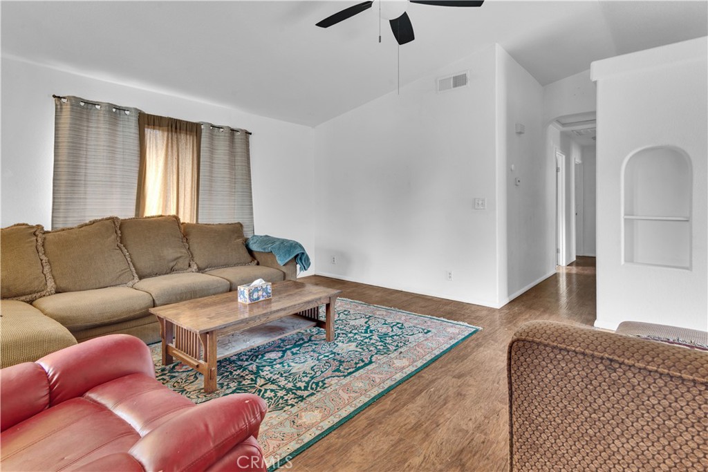 MLS #DW25192575 image #2