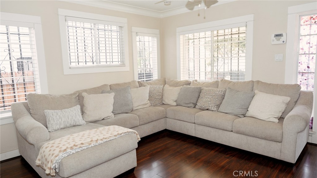 MLS #DW25194162 image #2