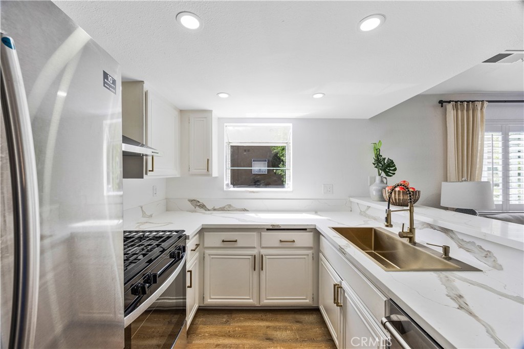 MLS #DW25195883 image #6