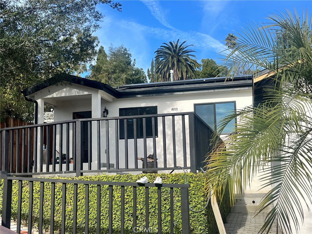 MLS #DW25197849 image #0