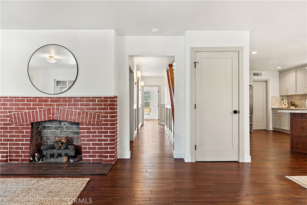 MLS #DW25198926 image #5