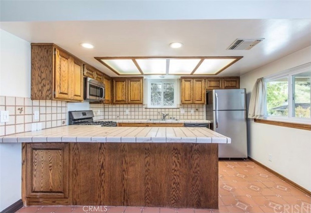 MLS #DW25199436 image #2