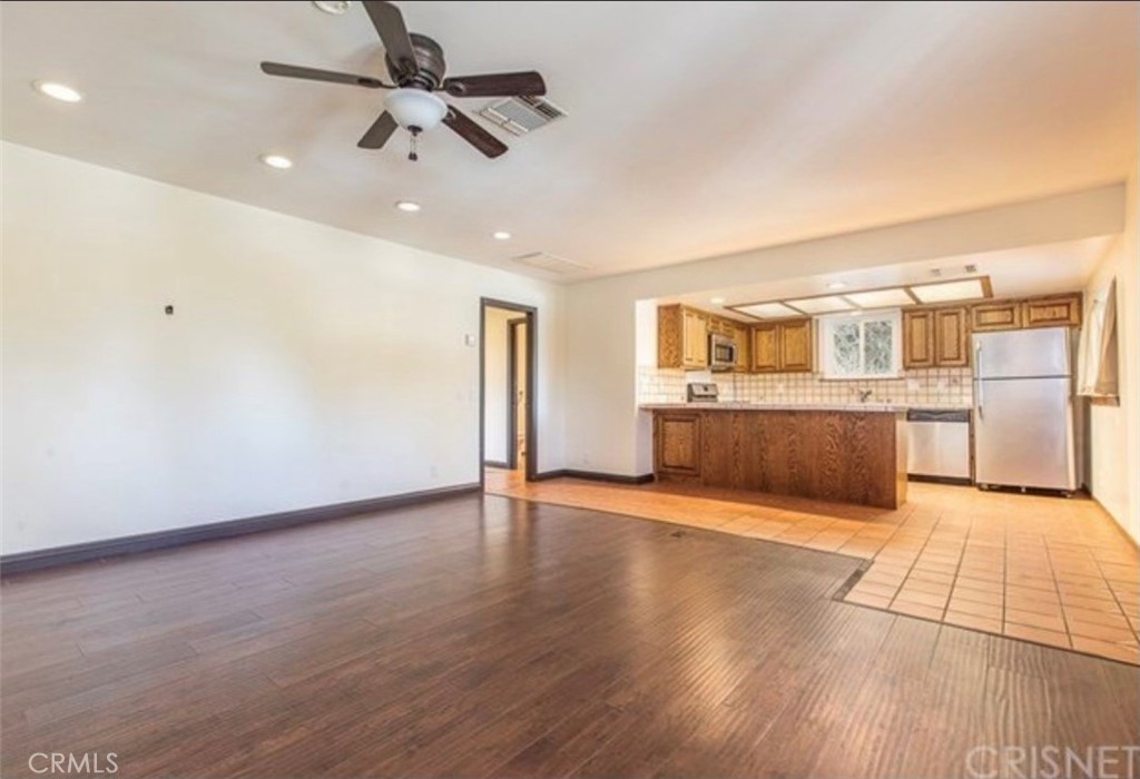 MLS #DW25199436 image #4