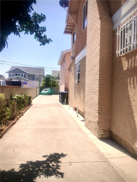 MLS #DW25200288 image #2