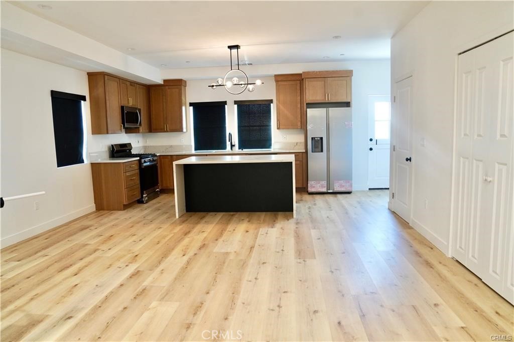 MLS #DW25200594 image #4