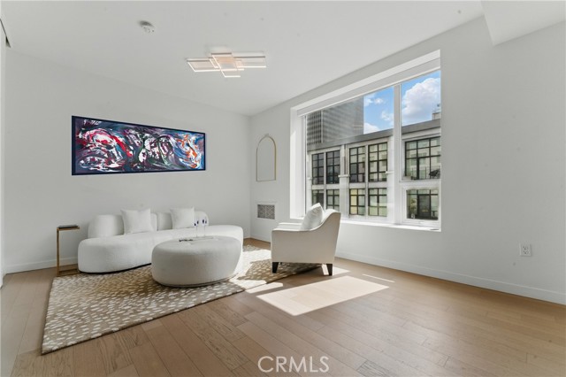 MLS #DW25202044 image #1