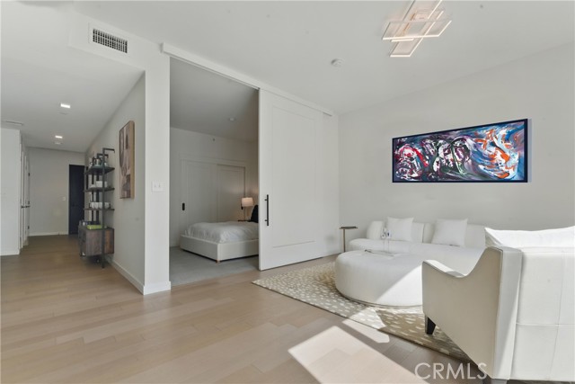 MLS #DW25202044 image #4