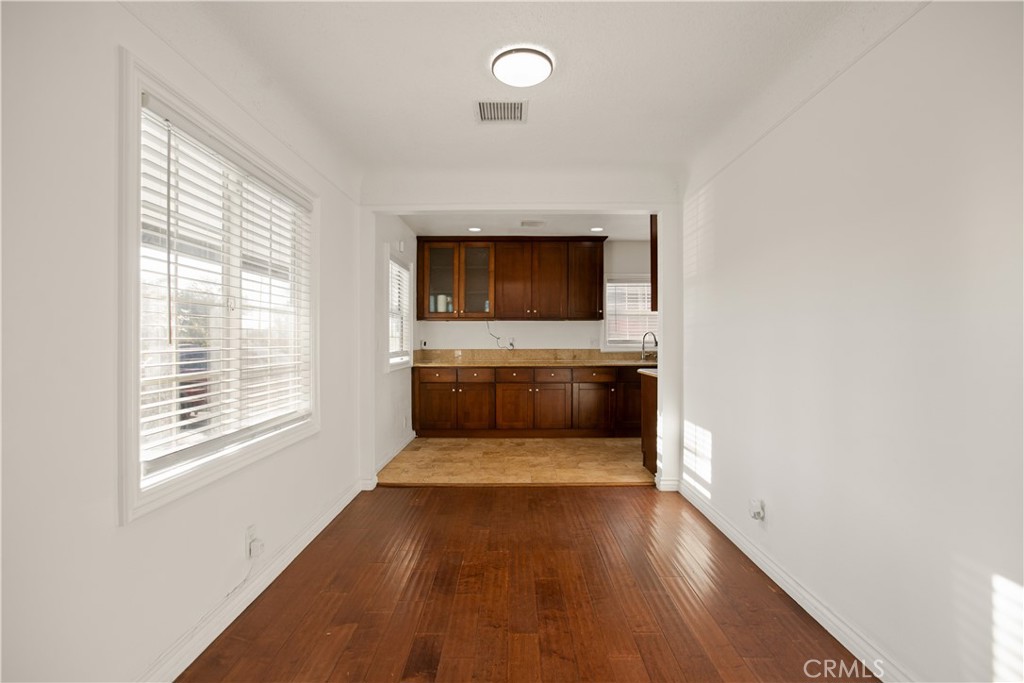 MLS #DW25203216 image #7