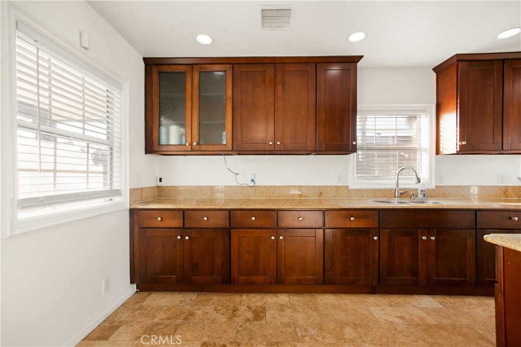 MLS #DW25203216 image #8