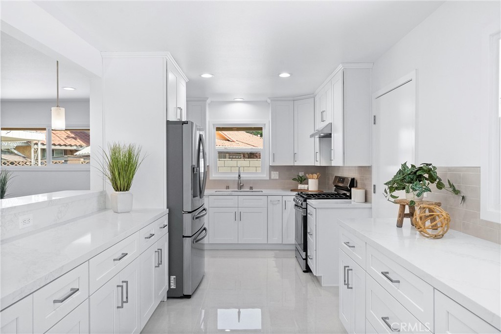 MLS #DW25206563 image #8