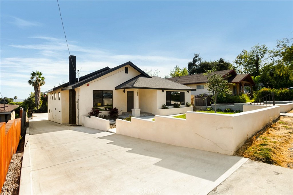 MLS #DW25208014 image #1