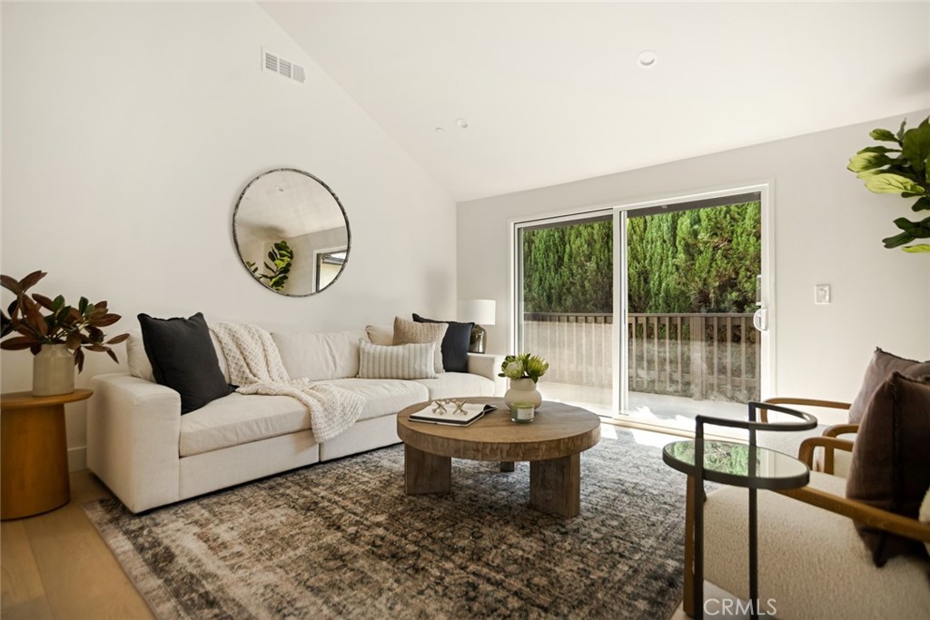 MLS #DW25208014 image #2