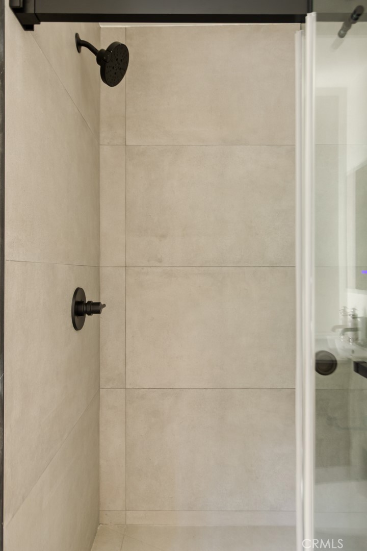 MLS #DW25208014 image #24