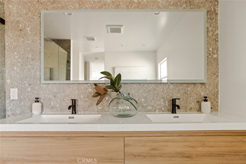 MLS #DW25208014 image #39