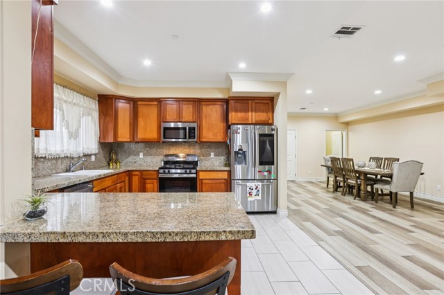 MLS #DW25214585 image #4