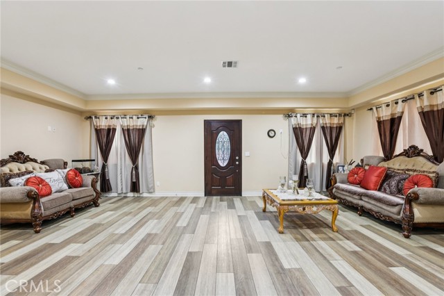 MLS #DW25214585 image #9