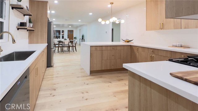 MLS #DW25215235 image #17