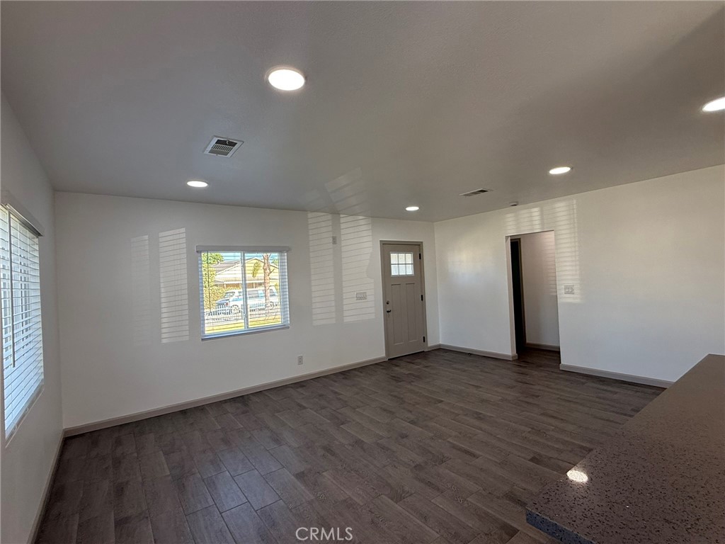 MLS #DW25215326 image #4