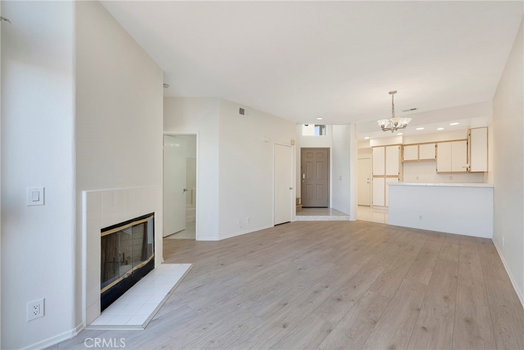 MLS #DW25215624 image #10