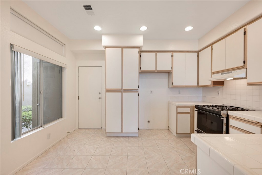 MLS #DW25215624 image #13