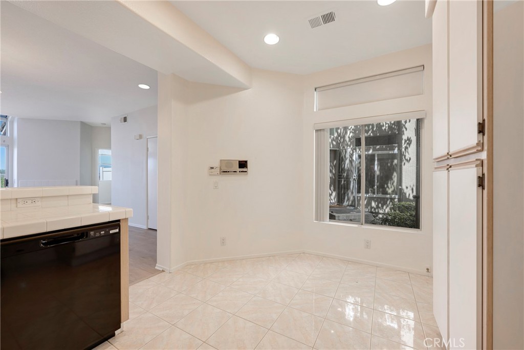 MLS #DW25215624 image #15