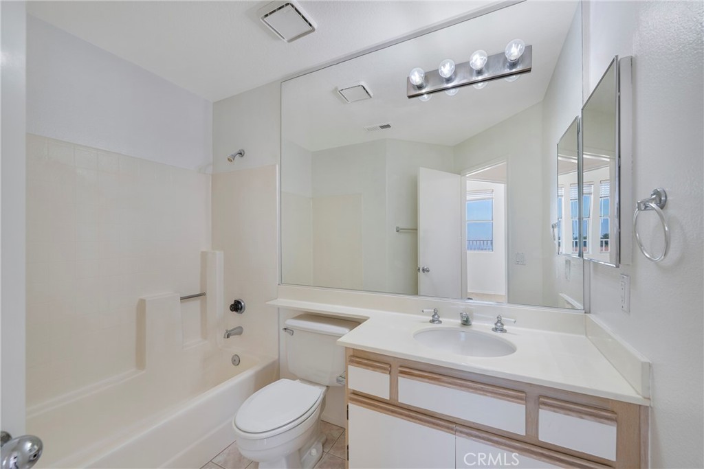 MLS #DW25215624 image #17