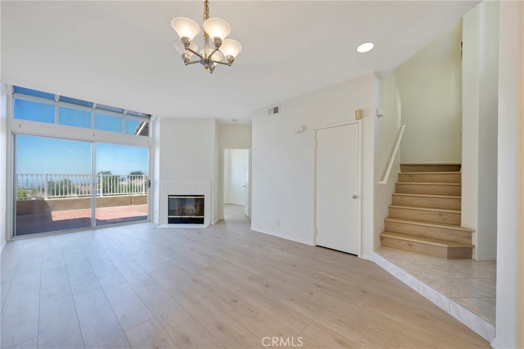 MLS #DW25215624 image #3