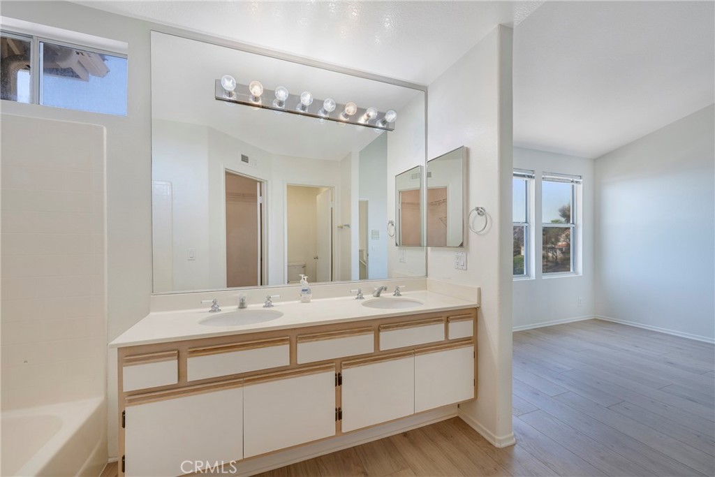 MLS #DW25215624 image #32