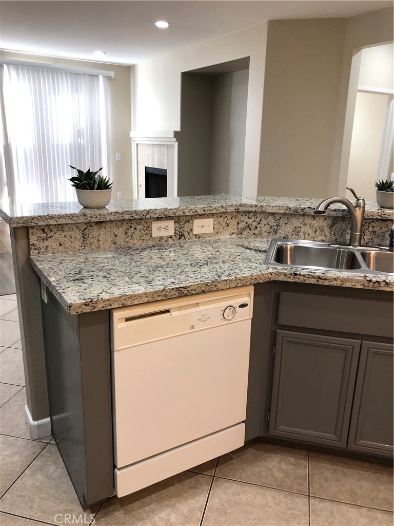 MLS #DW25217997 image #17