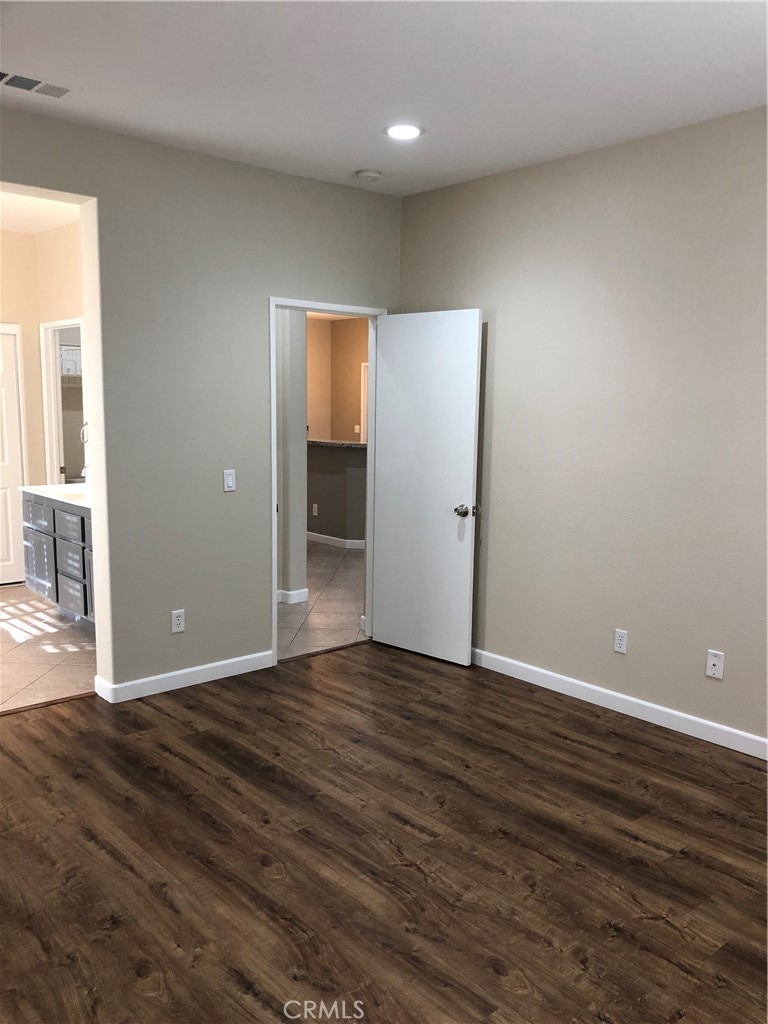 MLS #DW25217997 image #24