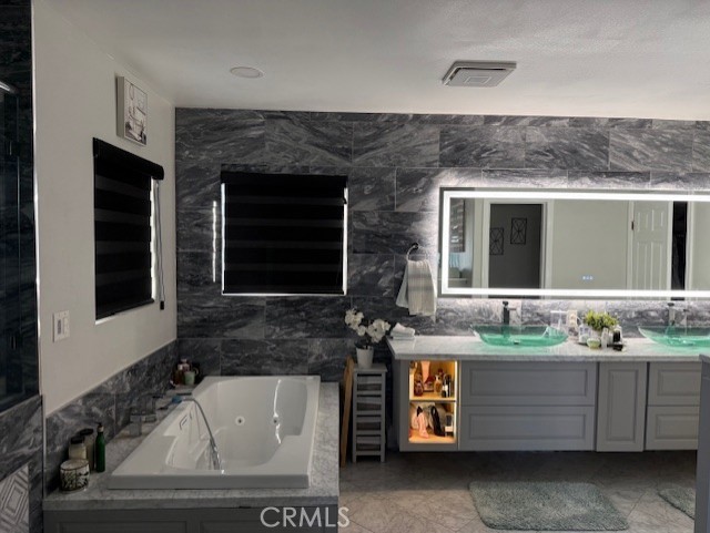 MLS #DW25219727 image #12