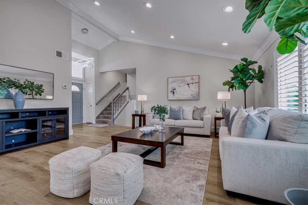 MLS #DW25219826 image #14