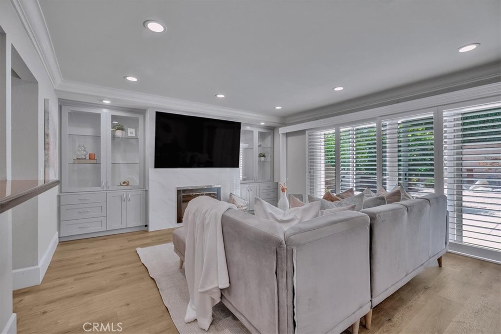 MLS #DW25219826 image #34