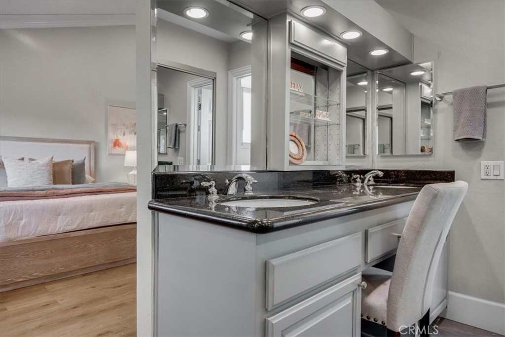 MLS #DW25219826 image #52