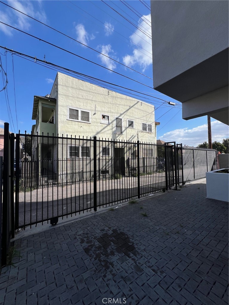 MLS #DW25031104 image #11