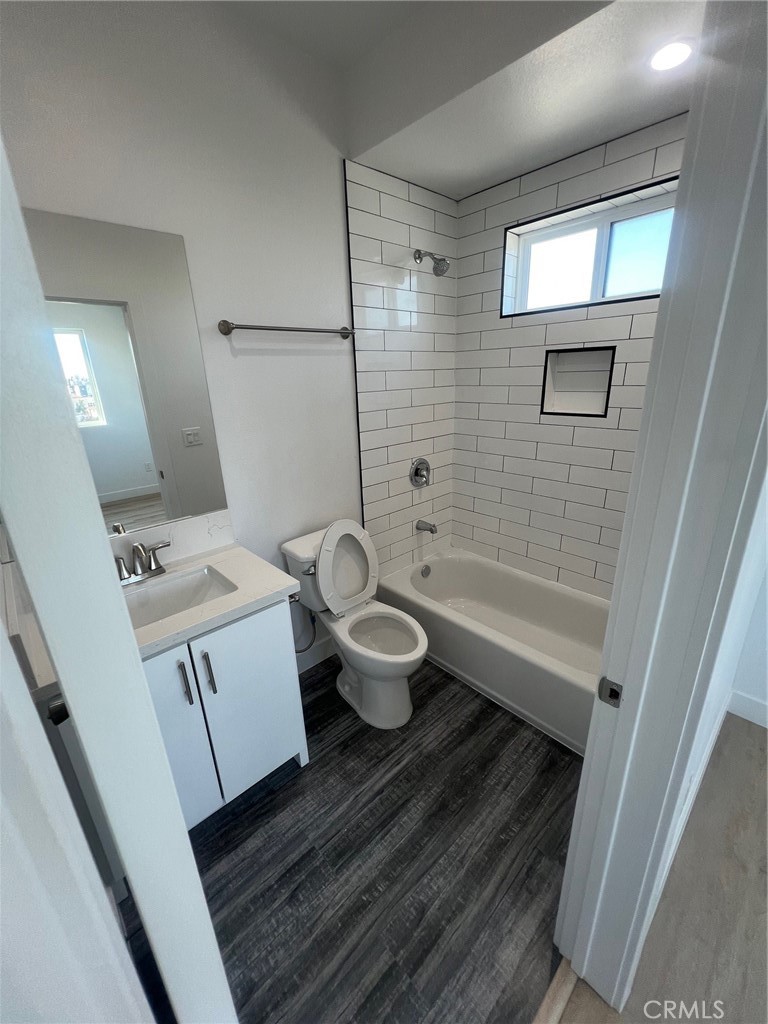 MLS #DW25220867 image #24