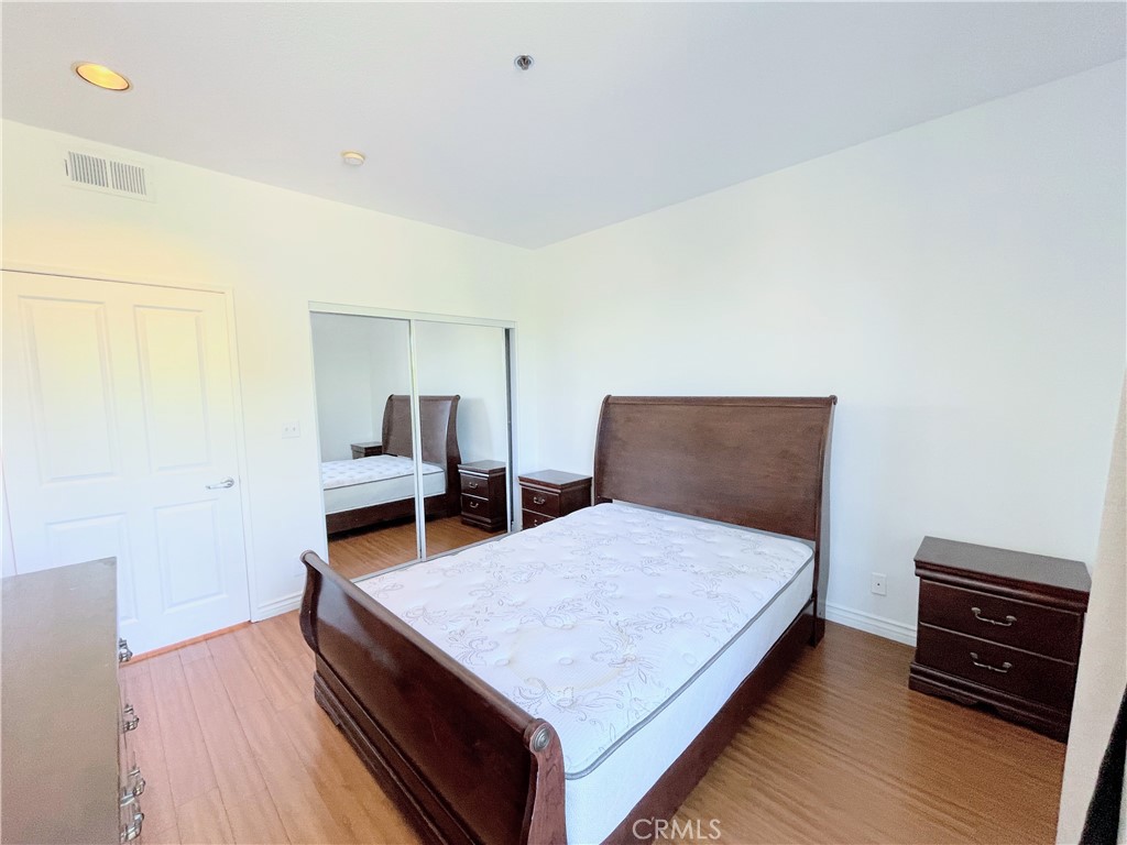 MLS #DW25221457 image #10