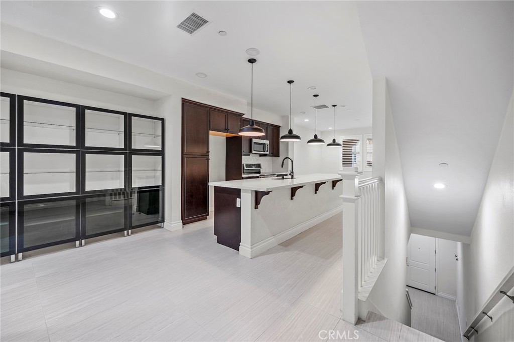 MLS #DW25222845 image #4