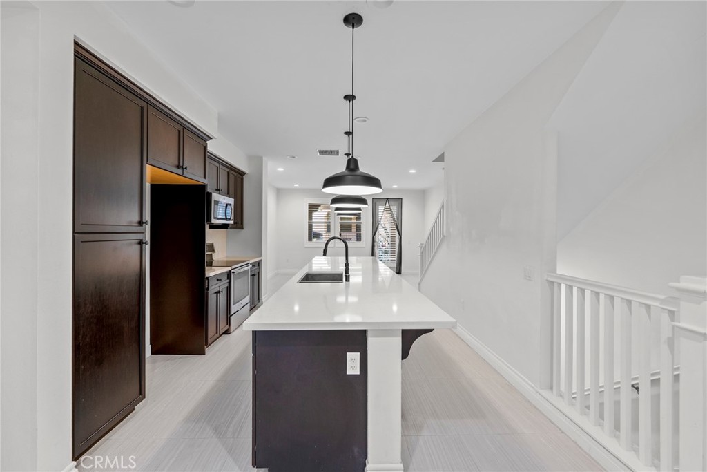 MLS #DW25222845 image #5