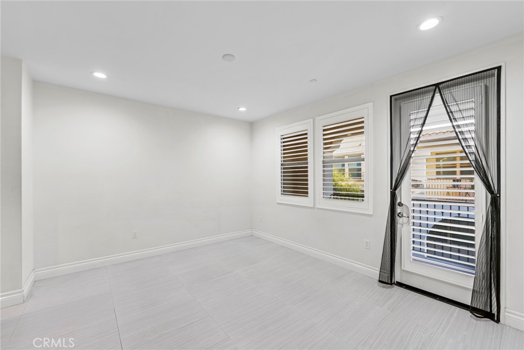 MLS #DW25222845 image #6