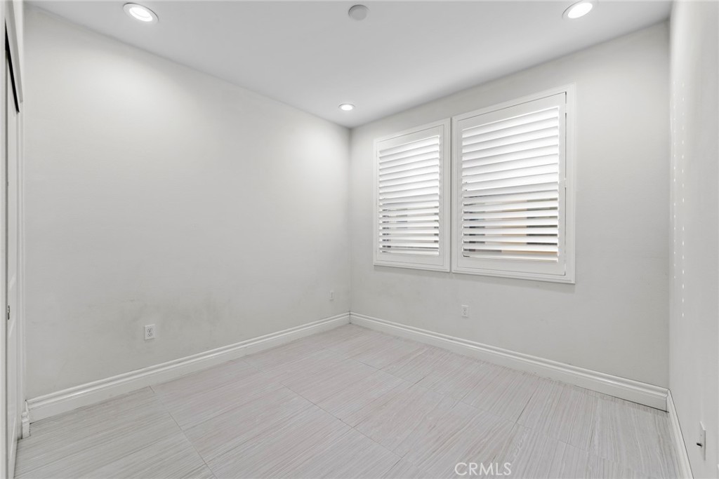 MLS #DW25222845 image #7