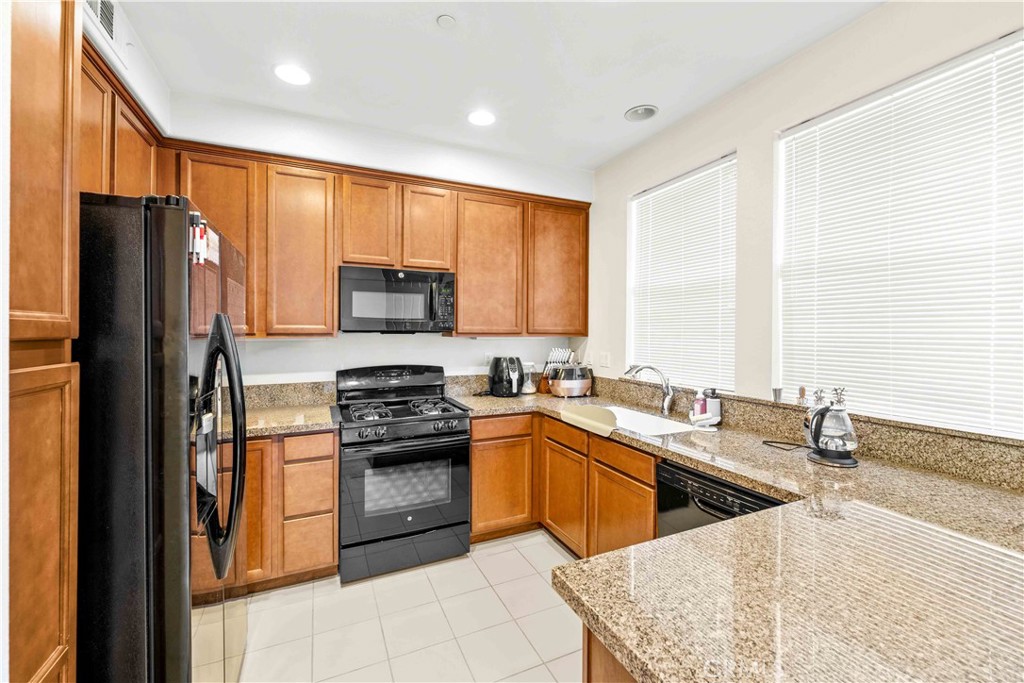 MLS #DW25224283 image #4