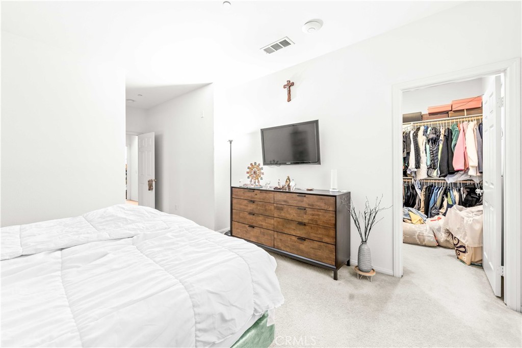 MLS #DW25224283 image #9