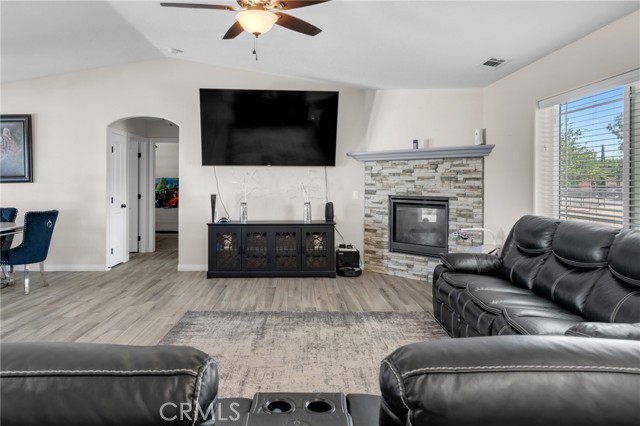 MLS #DW25226132 image #5