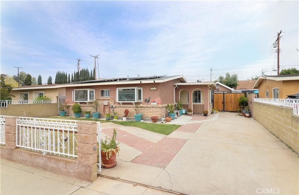 MLS #DW25229314 image #1