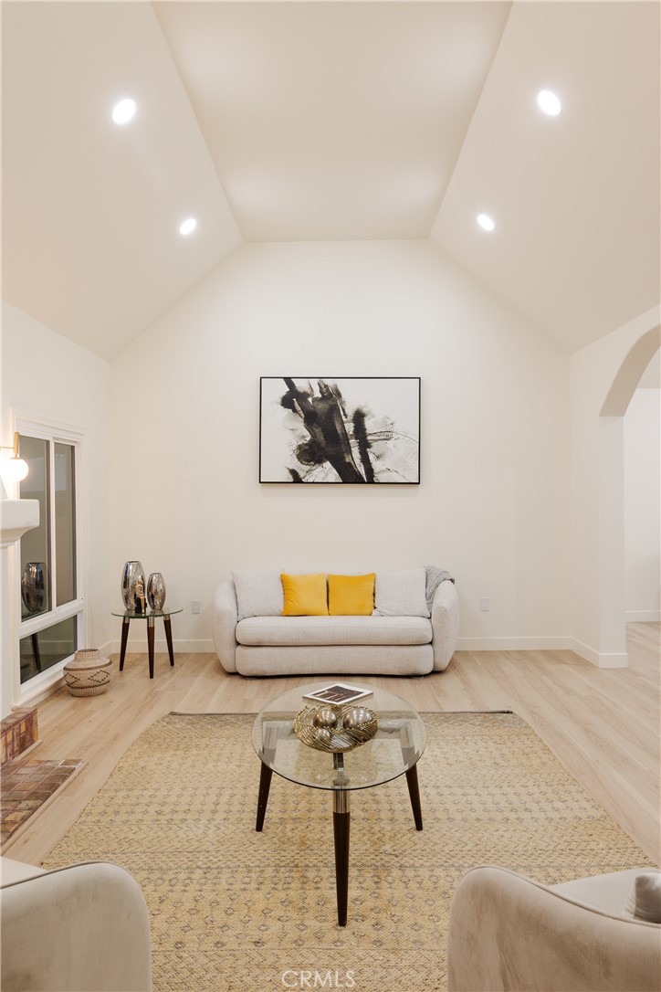 MLS #DW25229404 image #12