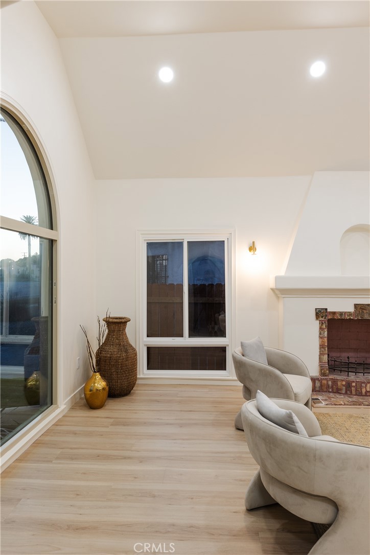 MLS #DW25229404 image #8