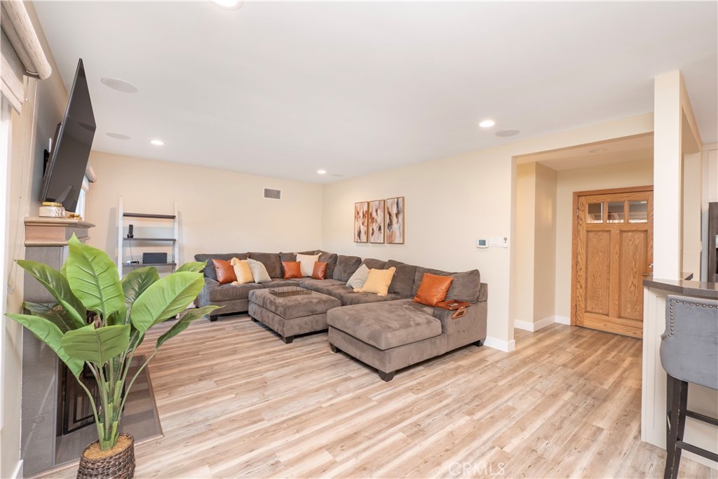 MLS #DW25230504 image #11